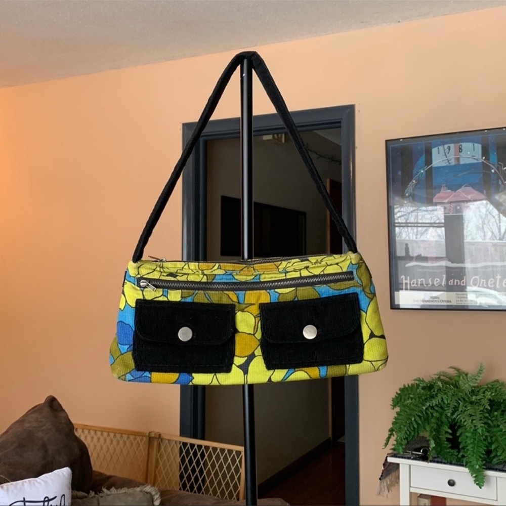 Shoulder bag